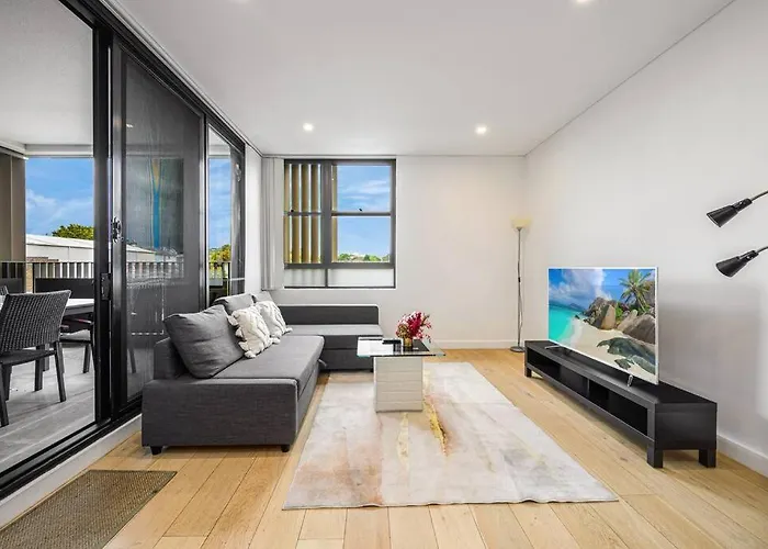 Leichhard Lovely 2Br Apt With Pool