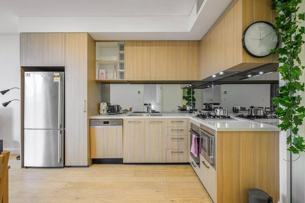 Leichhard Lovely 2br With Pool Apartment Sydney