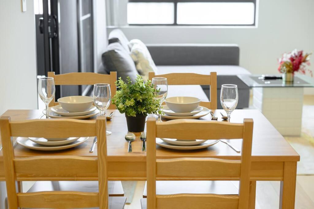 Apartment Leichhard Lovely 2br With Pool *